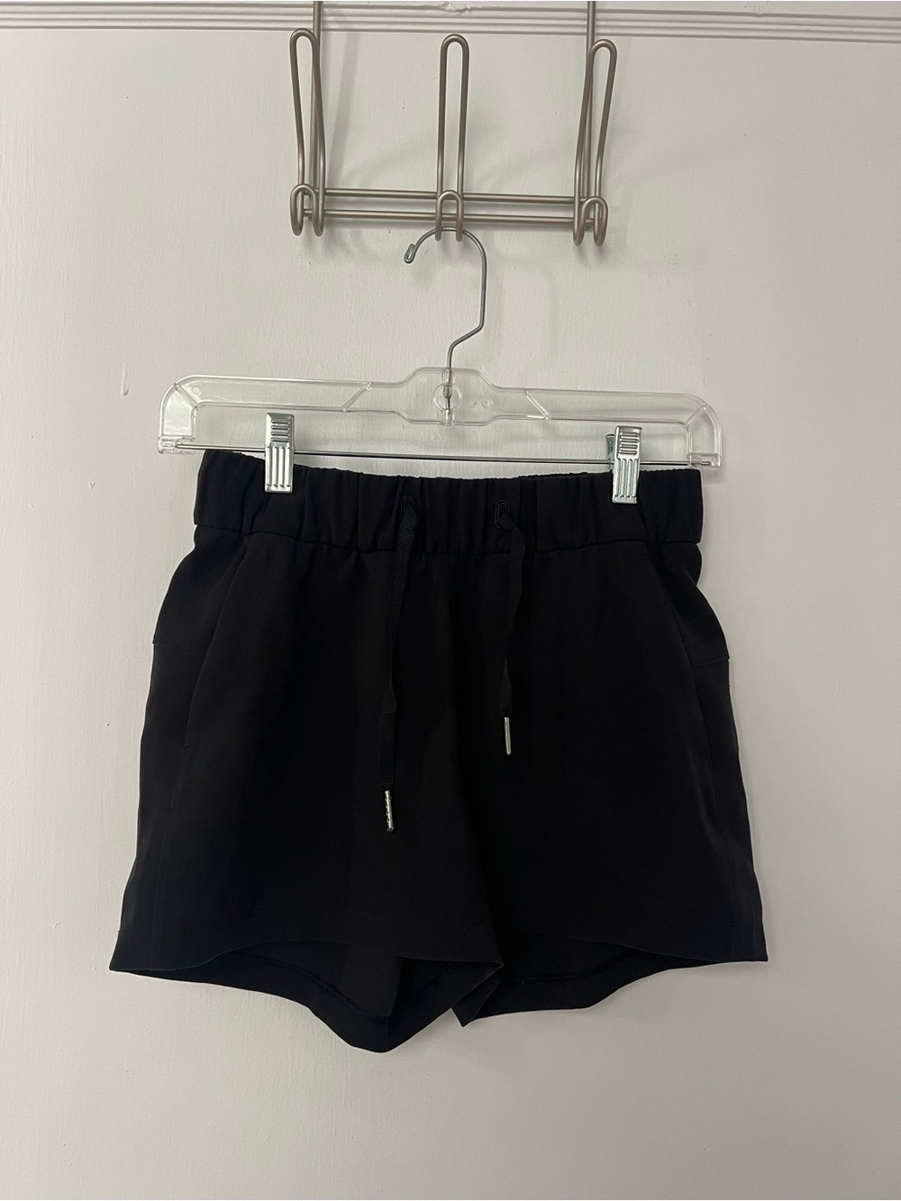 lululemon athletica On The Fly Shorts Black Drawstring Pockets